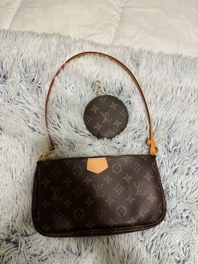 Louis Vuitton Monogram Canvas Pochette in Brown